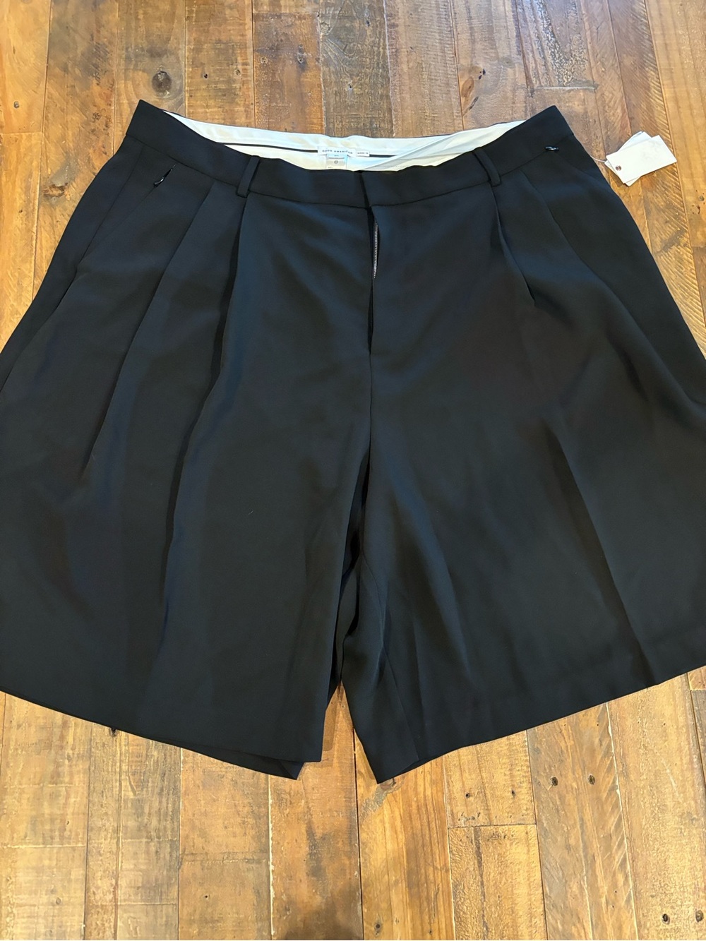 Good American Black Tailored Pleated Shorts